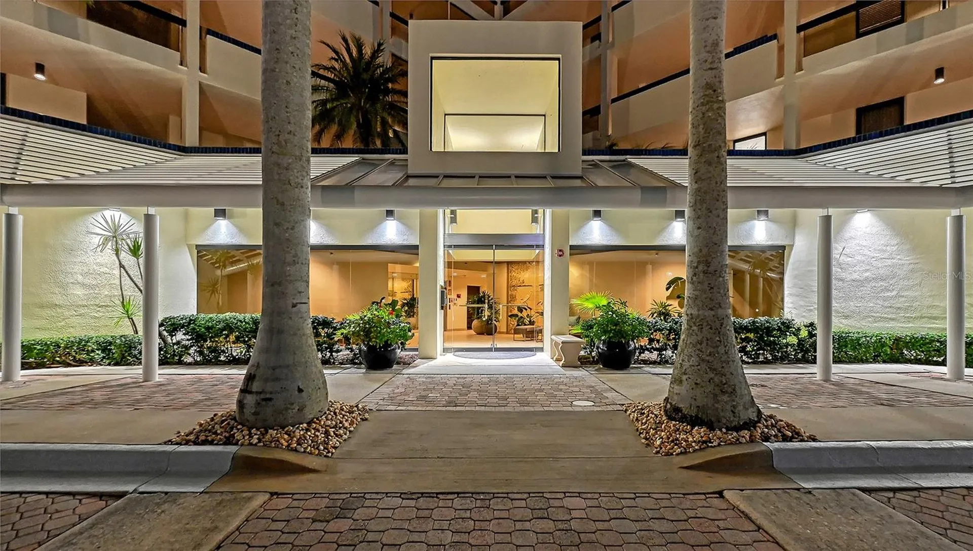 1932 Harbourside Drive Longboat Key FL 34228