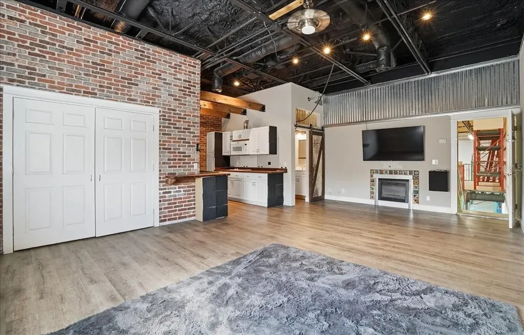 6321 Poter Sarasota FL 34240