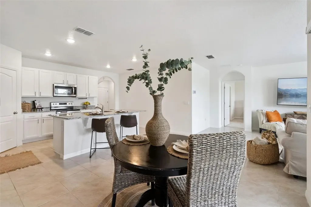 2810 Harmonia Hammock Road Harmony FL 34773