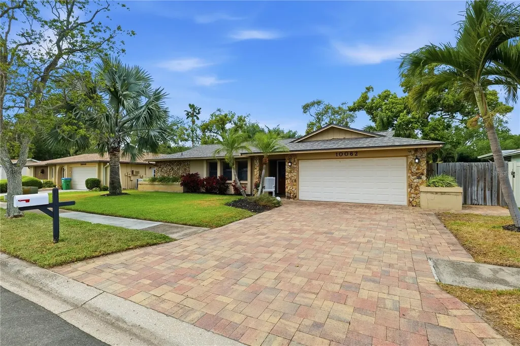 10062 121st Street Seminole FL 33772