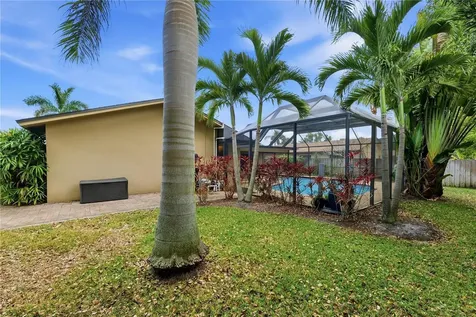 10062 121st Street Seminole FL 33772