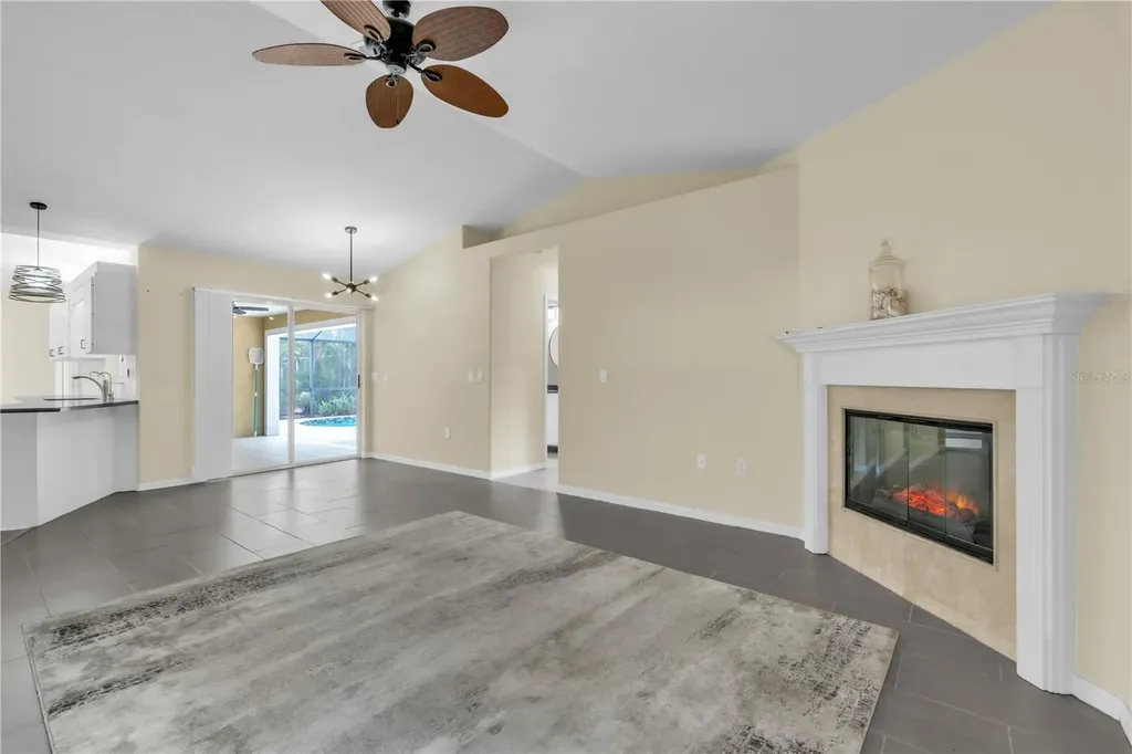 2114 49th Avenue E Bradenton FL 34203