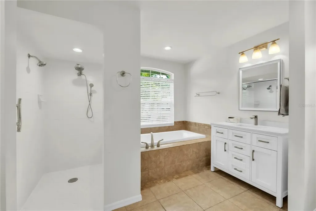 2114 49th Avenue E Bradenton FL 34203