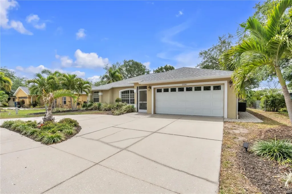 2114 49th Avenue E Bradenton FL 34203