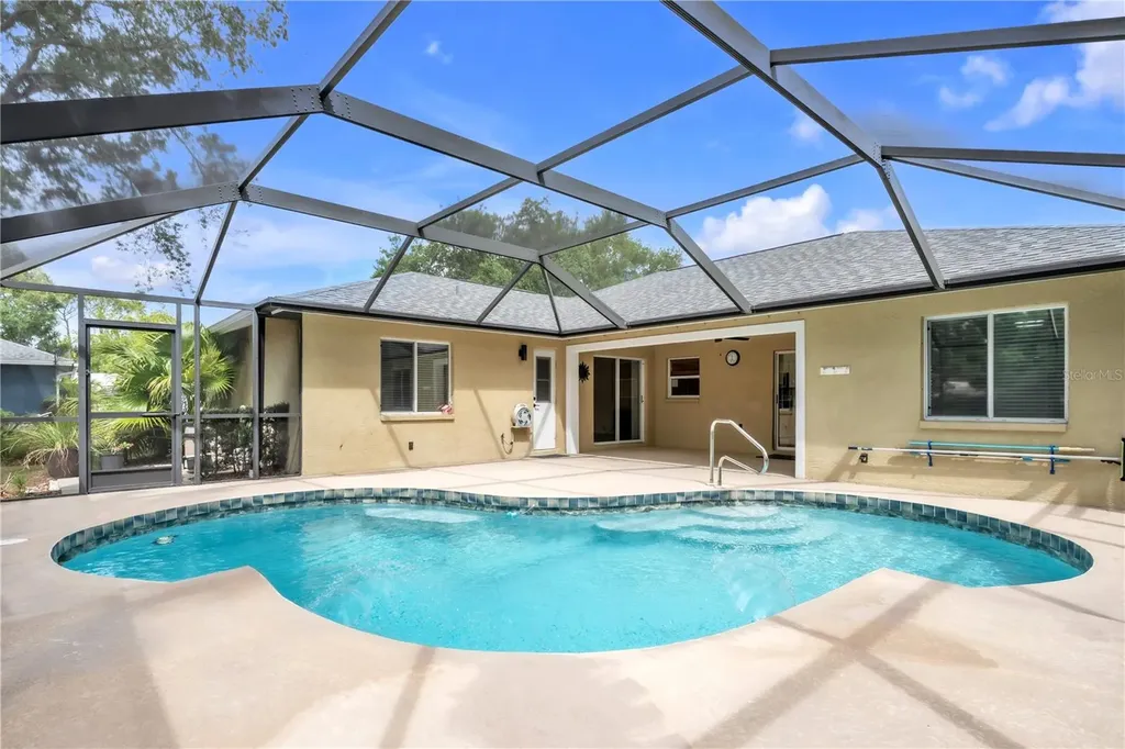2114 49th Avenue E Bradenton FL 34203