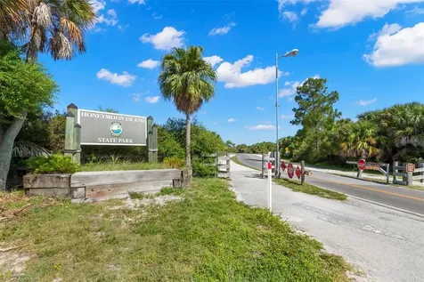 2686 Scobee Drive Palm Harbor FL 34683