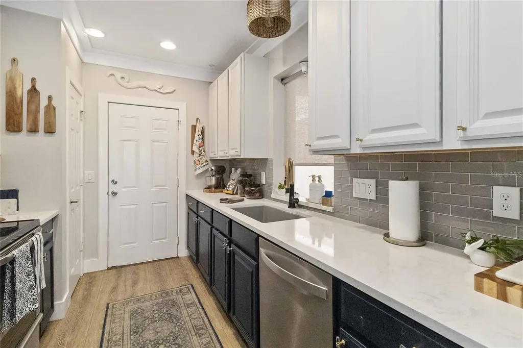 7242 Hamilton Road Bradenton FL 34209