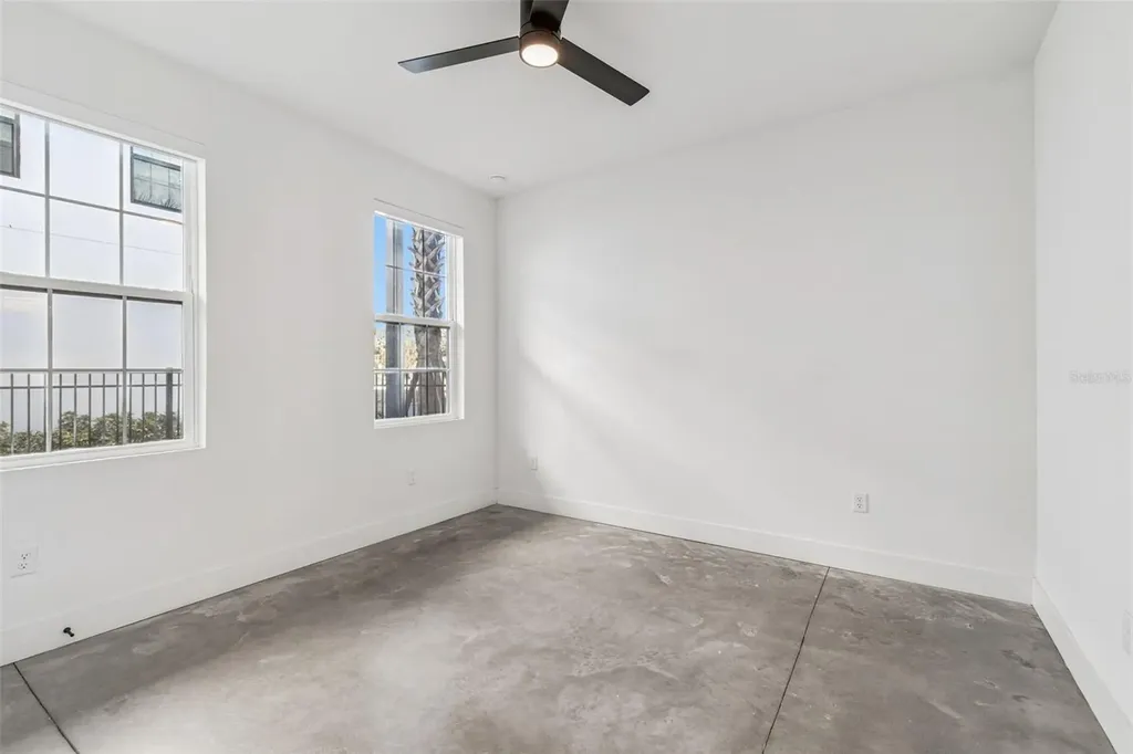 2724 5th Avenue S St Petersburg FL 33712