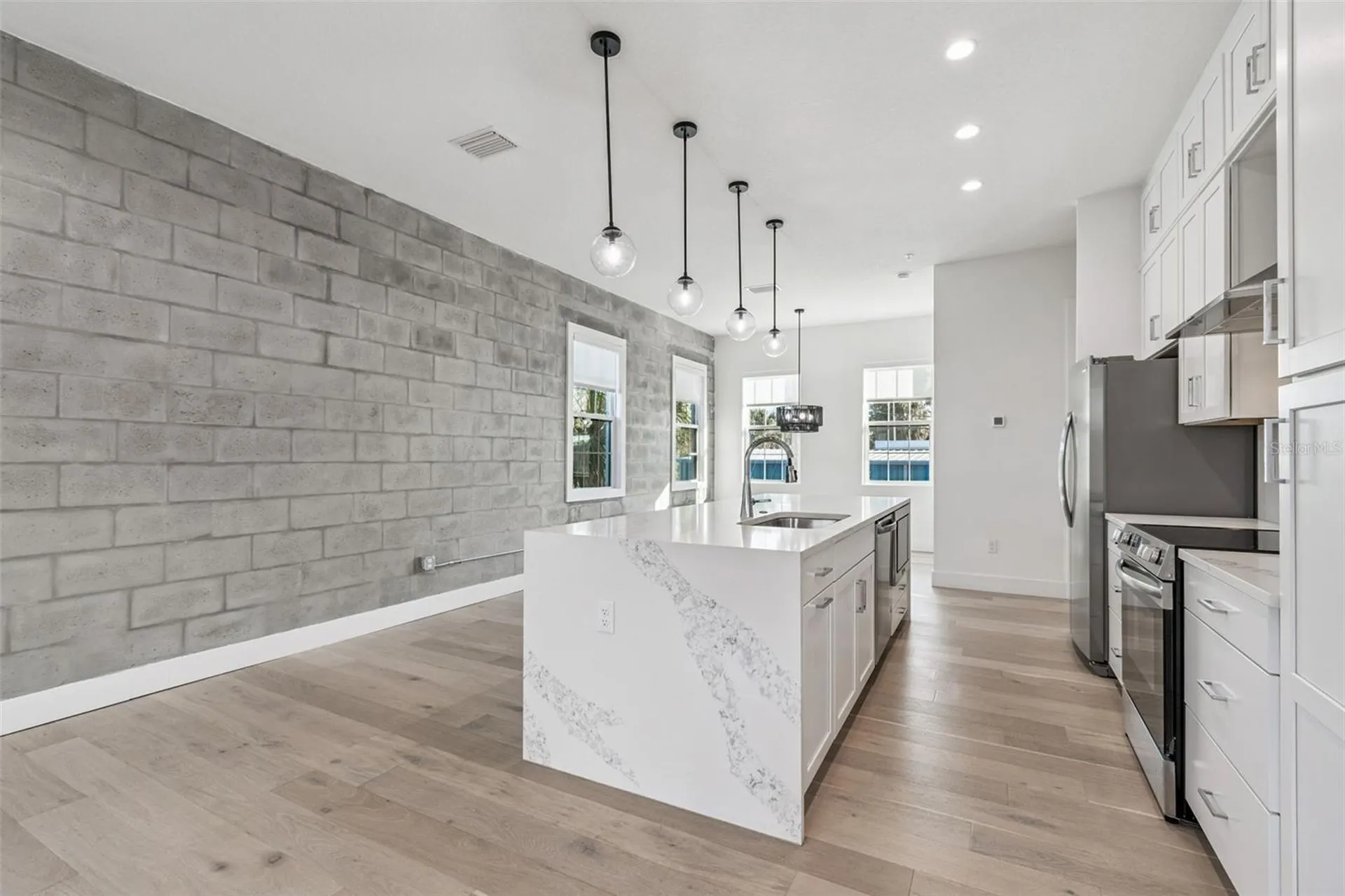 2724 5th Avenue S St Petersburg FL 33712