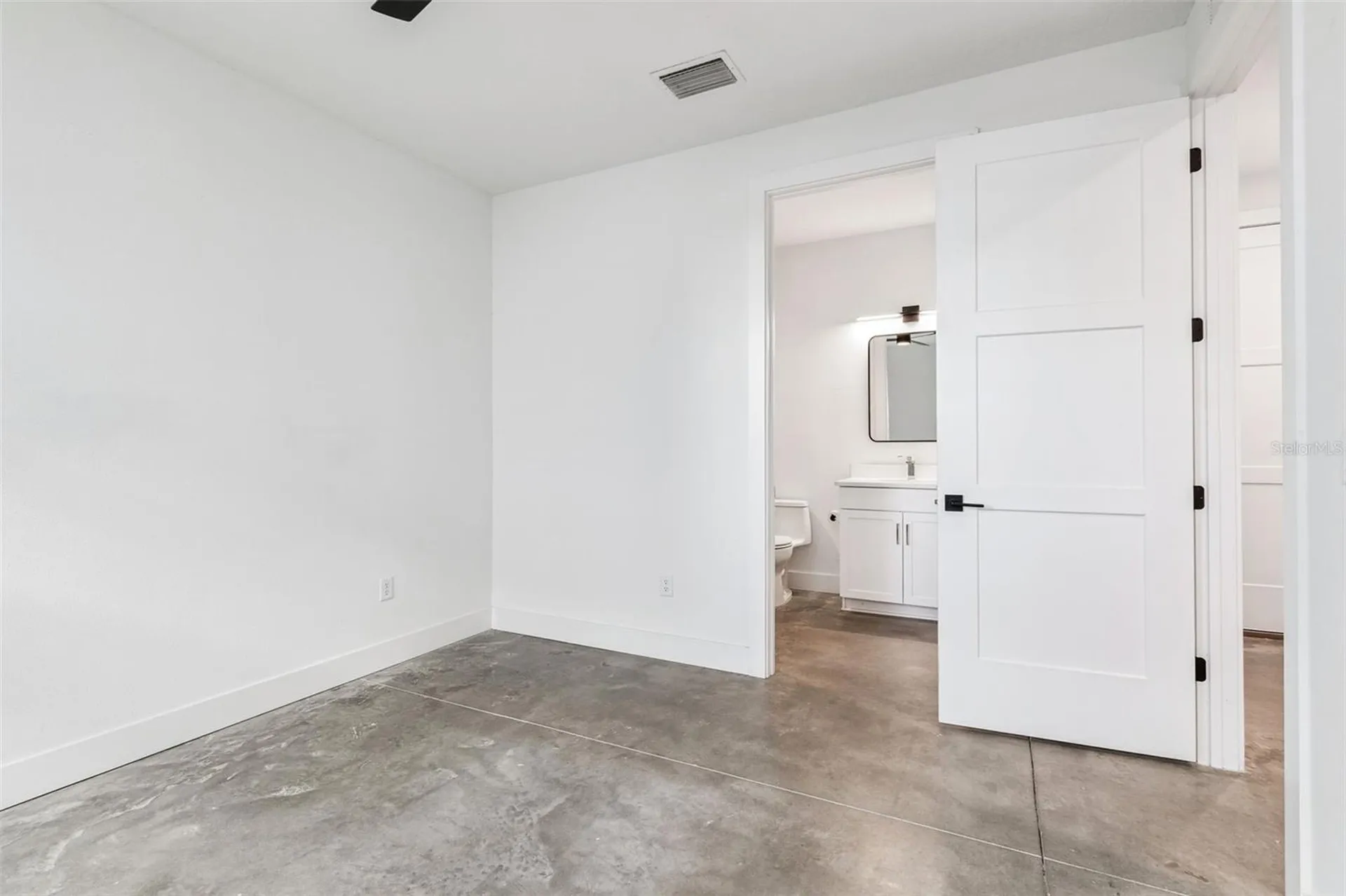 2724 5th Avenue S St Petersburg FL 33712