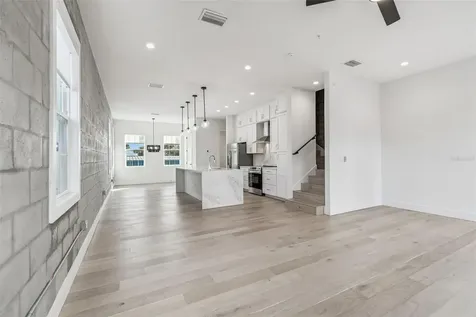 2724 5th Avenue S St Petersburg FL 33712