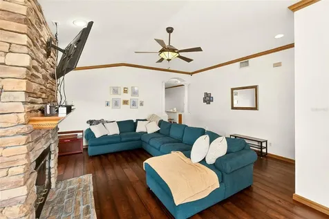 2927 Hickory Grove Drive Valrico FL 33596