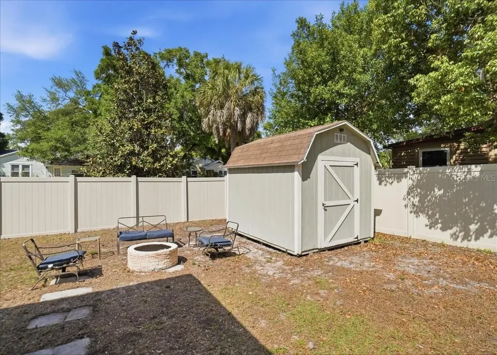 3337 16th Street N St Petersburg FL 33704