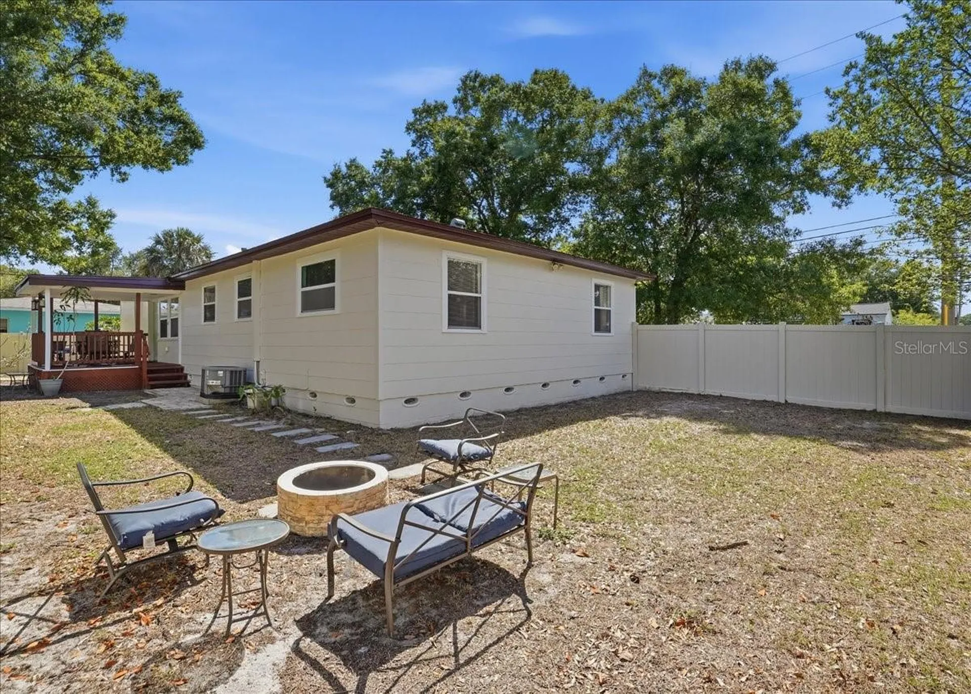 3337 16th Street N St Petersburg FL 33704