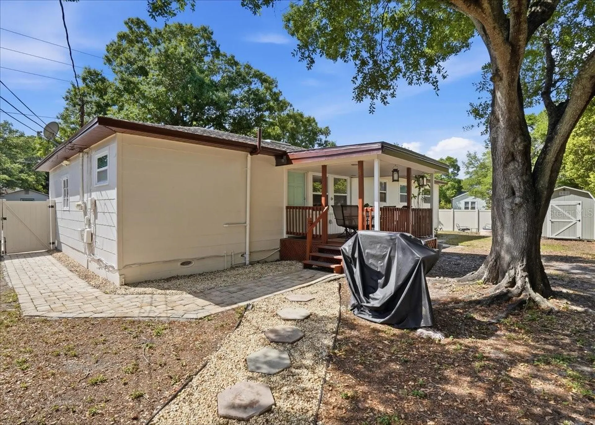 3337 16th Street N St Petersburg FL 33704