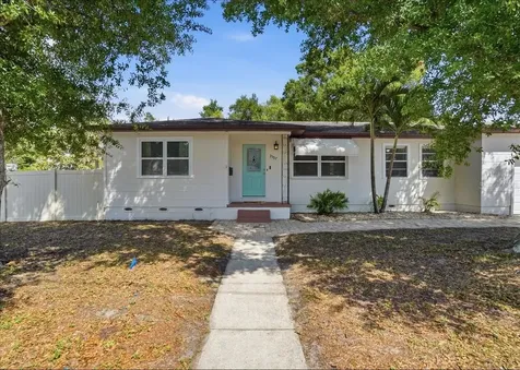 3337 16th Street N St Petersburg FL 33704