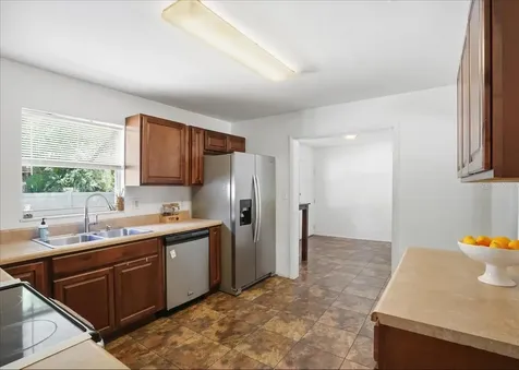 3337 16th Street N St Petersburg FL 33704