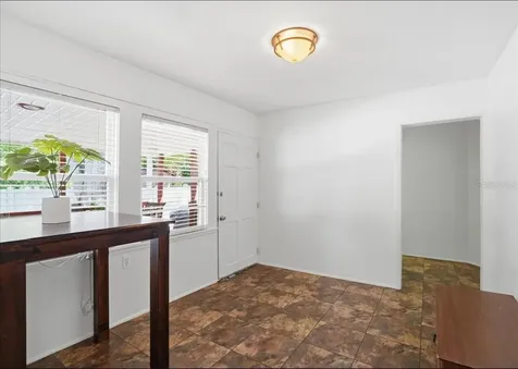 3337 16th Street N St Petersburg FL 33704