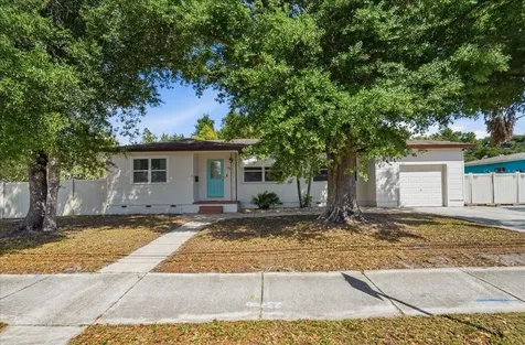 3337 16th Street N St Petersburg FL 33704