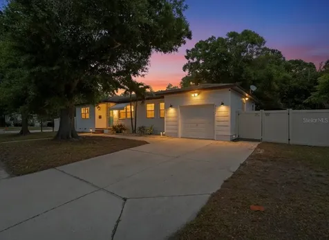 3337 16th Street N St Petersburg FL 33704