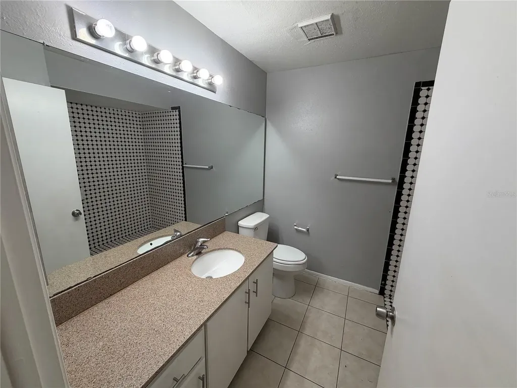 1956 Lake Atriums Circle Orlando FL 32839