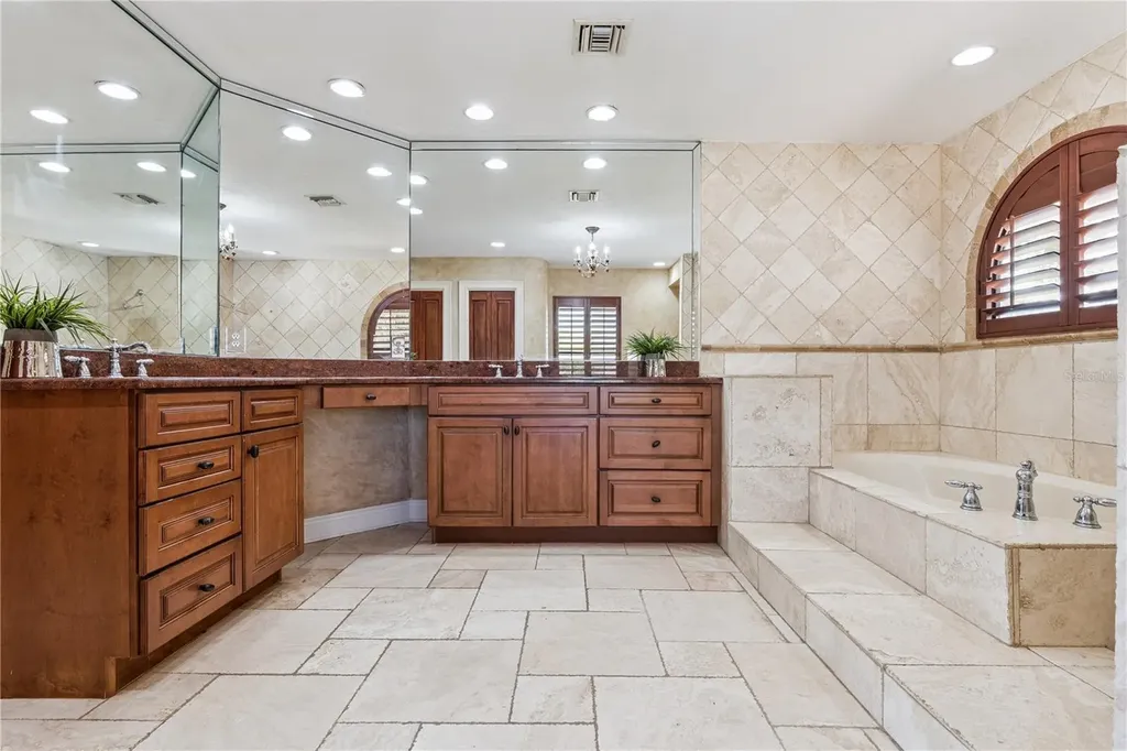629 Mariner Way Altamonte Springs FL 32701