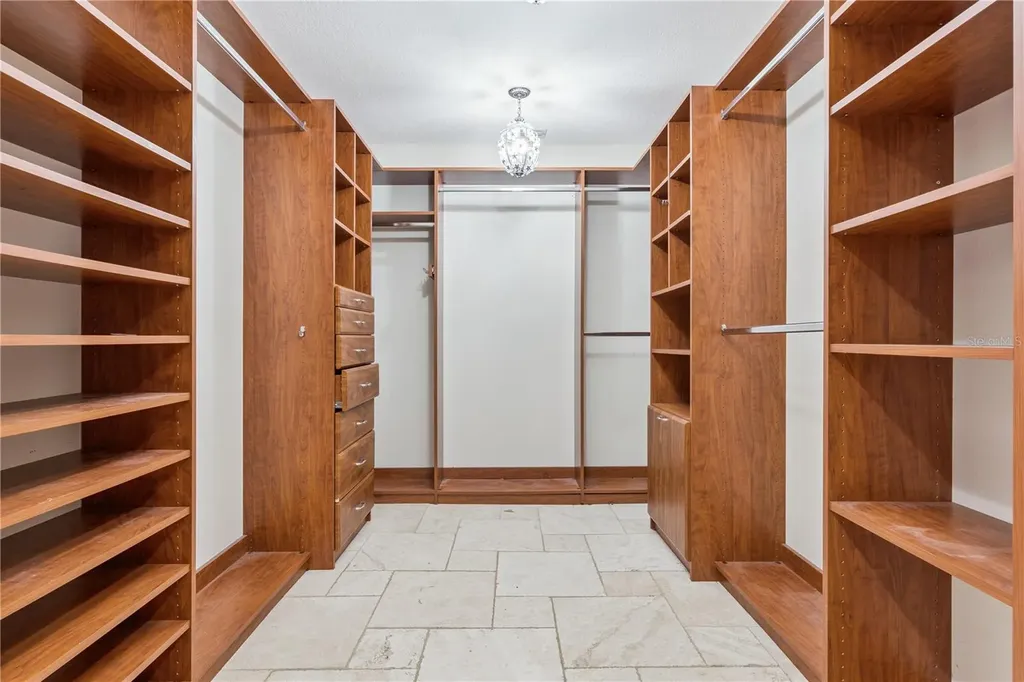 629 Mariner Way Altamonte Springs FL 32701