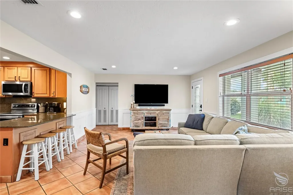 818 Hope Avenue New Smyrna Beach FL 32169
