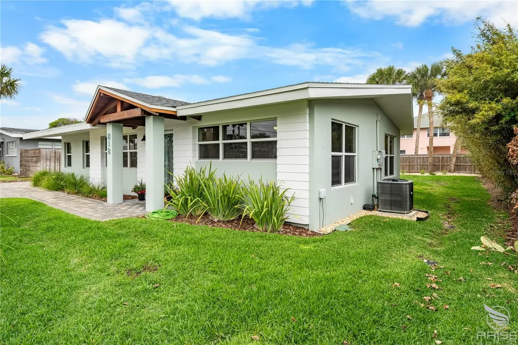 818 Hope Avenue New Smyrna Beach FL 32169