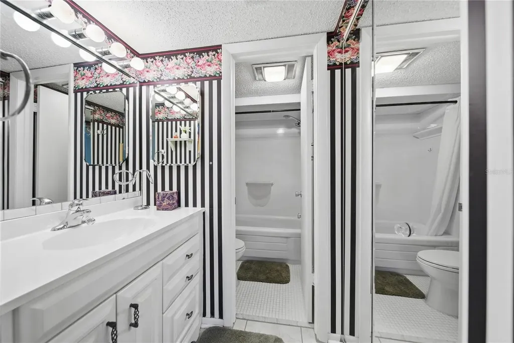 6114 43rd Street W Bradenton FL 34210