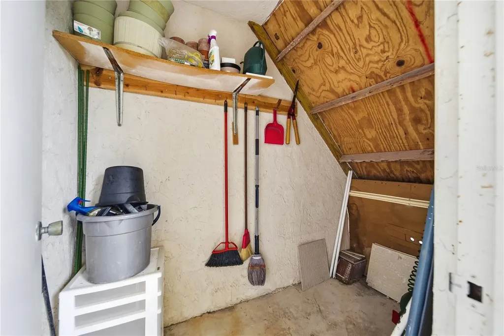 6114 43rd Street W Bradenton FL 34210