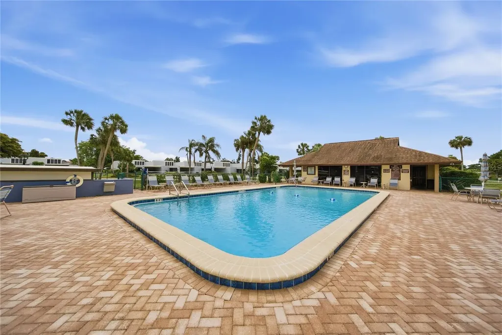 6114 43rd Street W Bradenton FL 34210