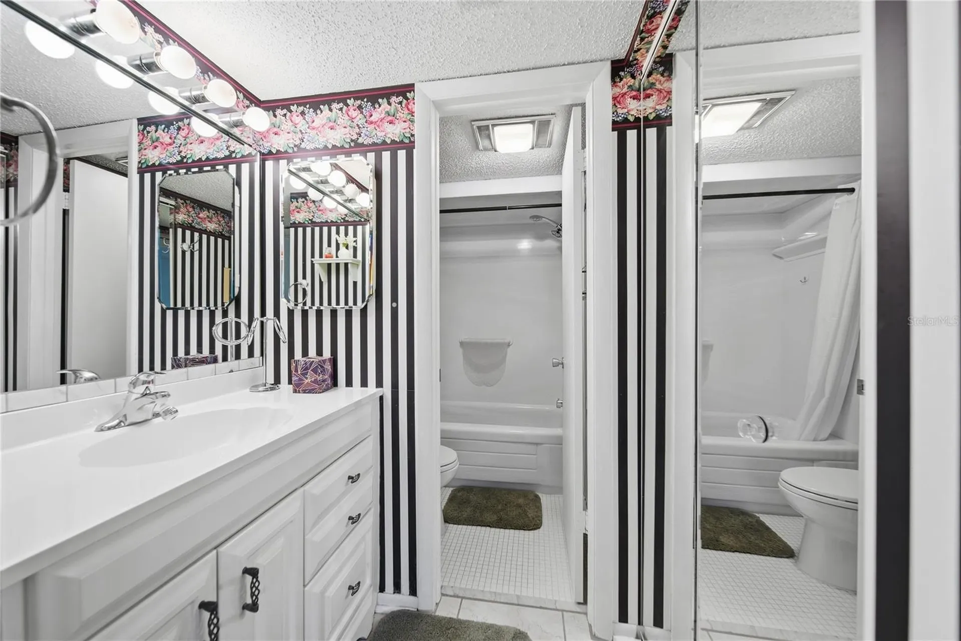 6114 43rd Street W Bradenton FL 34210