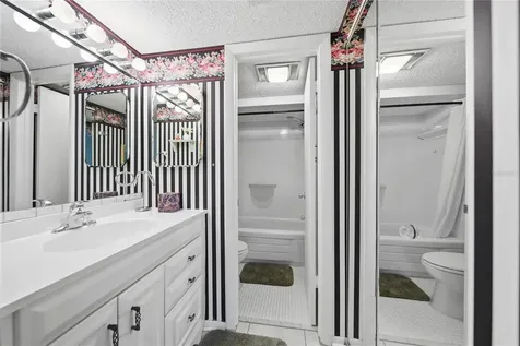 6114 43rd Street W Bradenton FL 34210
