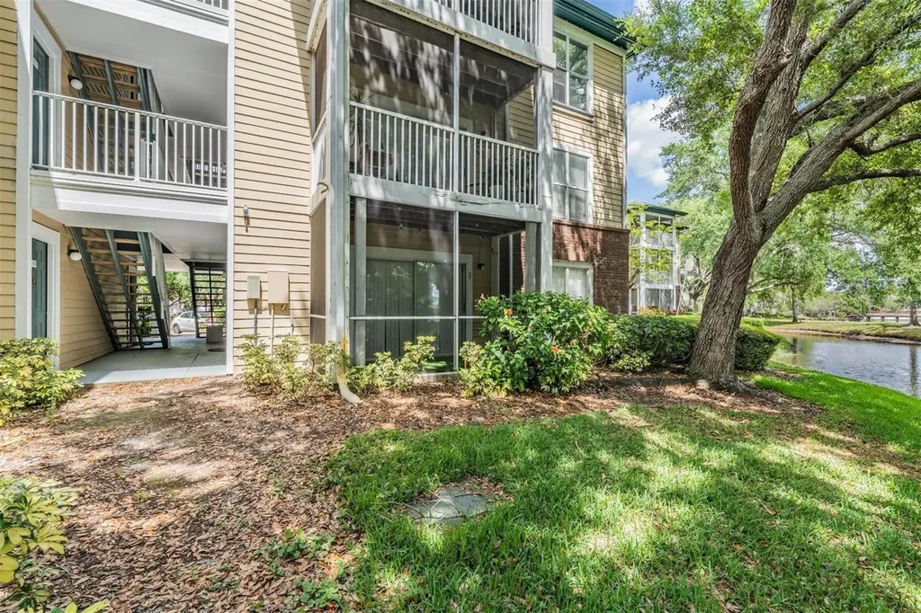 10024 Strafford Oak Court Tampa FL 33624