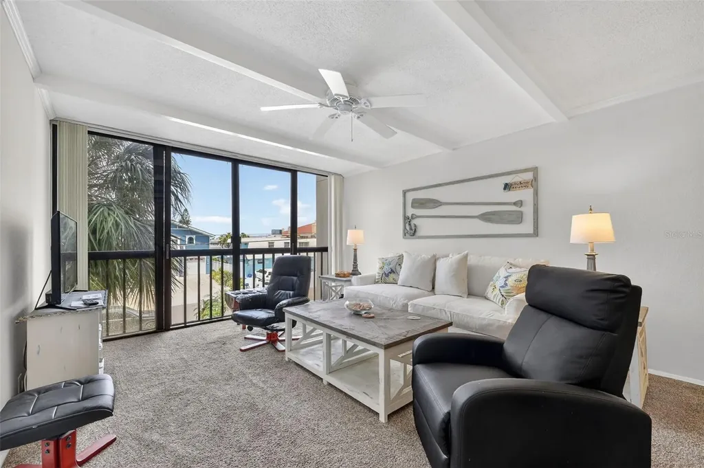 255 Dolphin Point Clearwater FL 33767