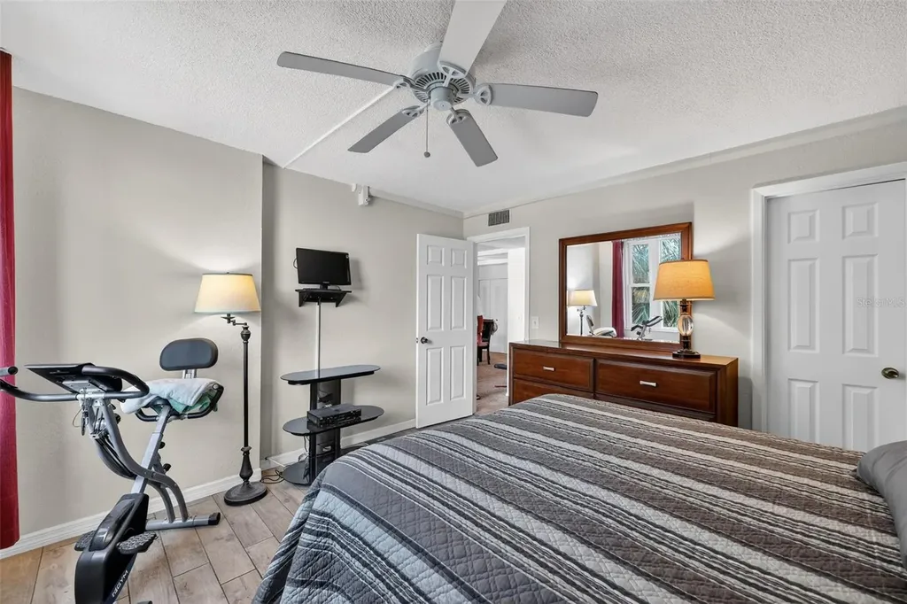 255 Dolphin Point Clearwater FL 33767