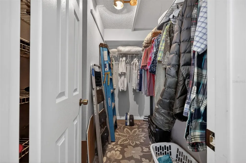 255 Dolphin Point Clearwater FL 33767