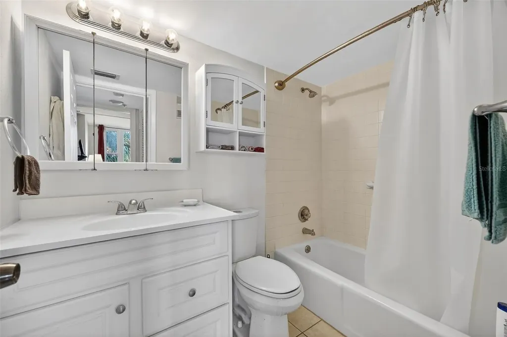 255 Dolphin Point Clearwater FL 33767