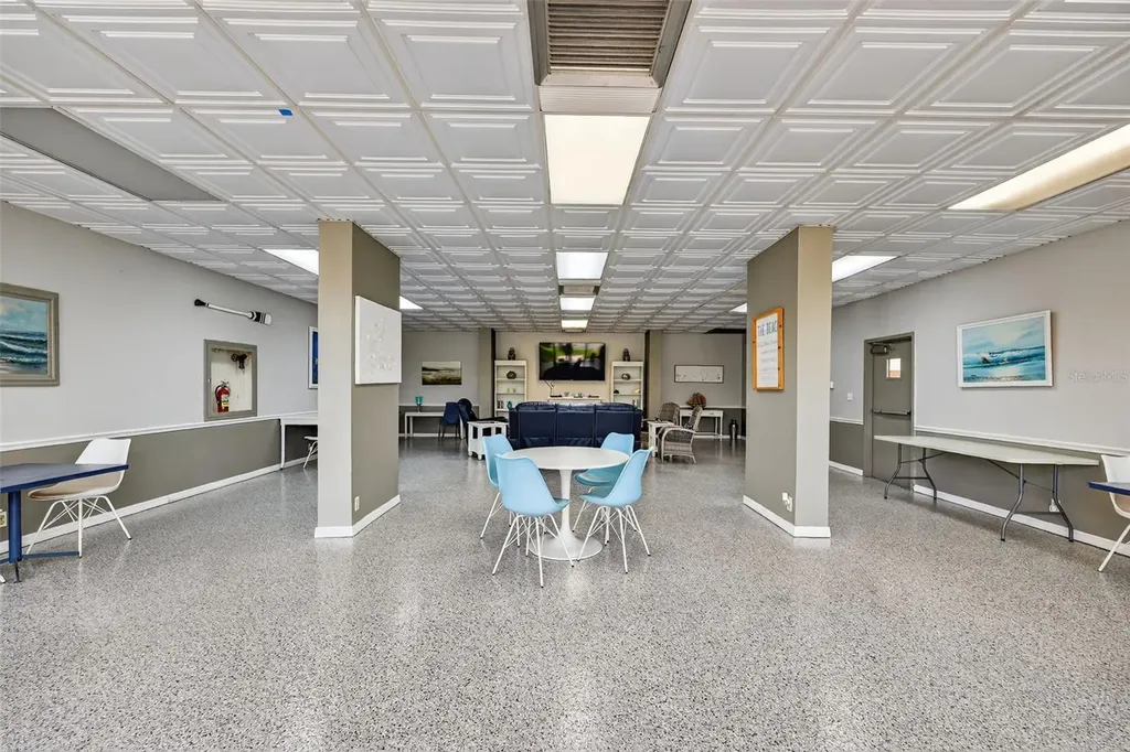 255 Dolphin Point Clearwater FL 33767