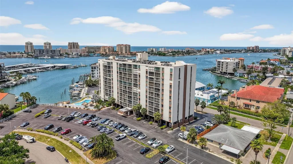 255 Dolphin Point Clearwater FL 33767
