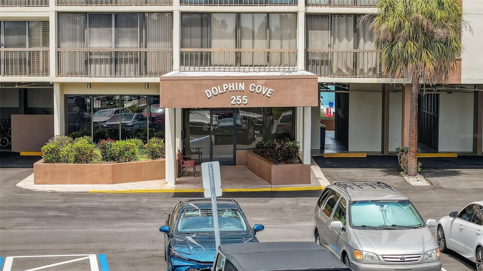 255 Dolphin Point Clearwater FL 33767
