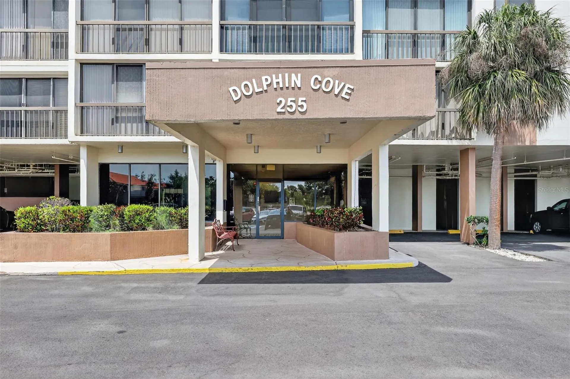 255 Dolphin Point Clearwater FL 33767