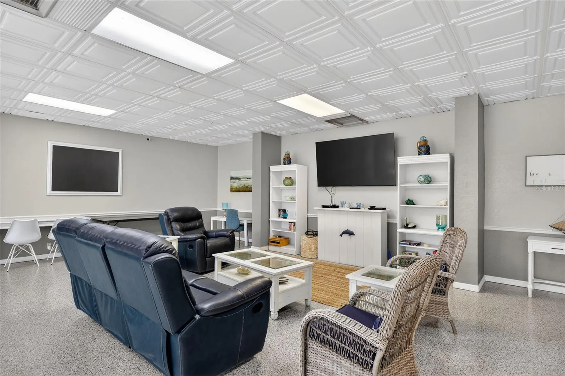 255 Dolphin Point Clearwater FL 33767