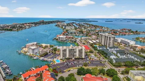 255 Dolphin Point Clearwater FL 33767
