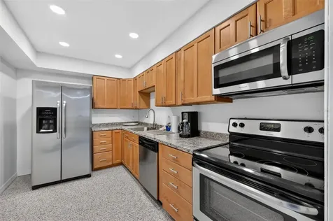 255 Dolphin Point Clearwater FL 33767