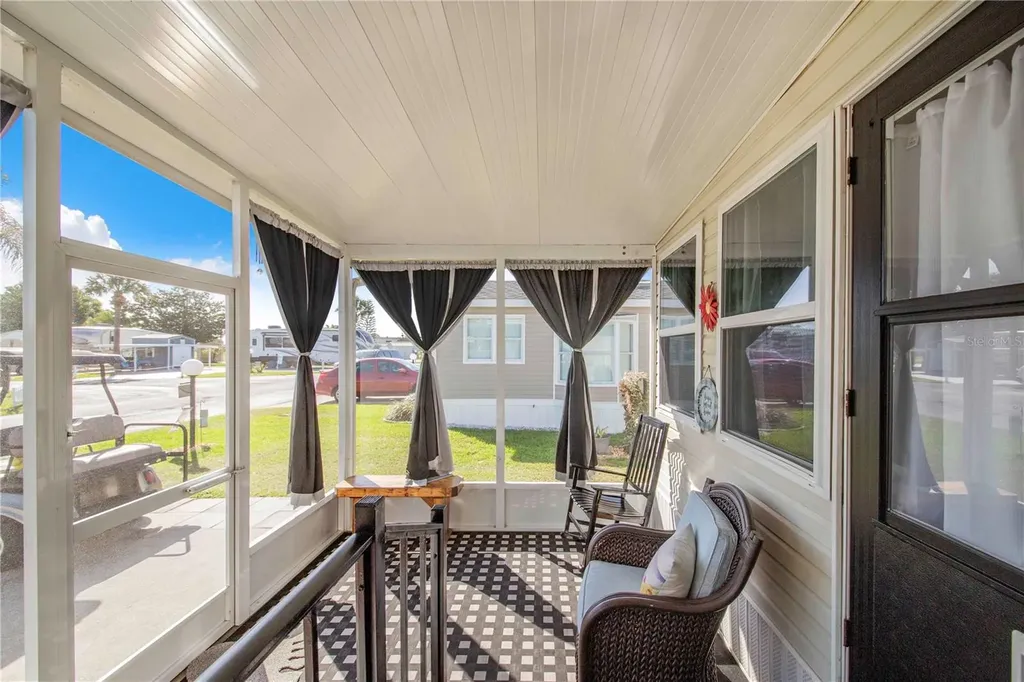 475 Pine Loop Frostproof FL 33843