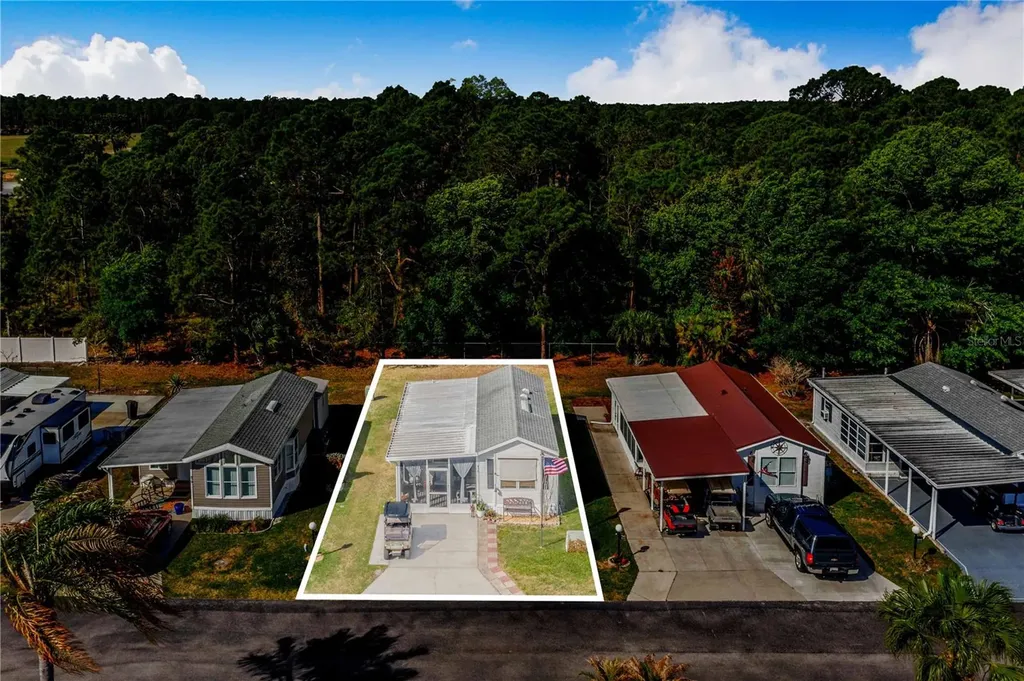 475 Pine Loop Frostproof FL 33843