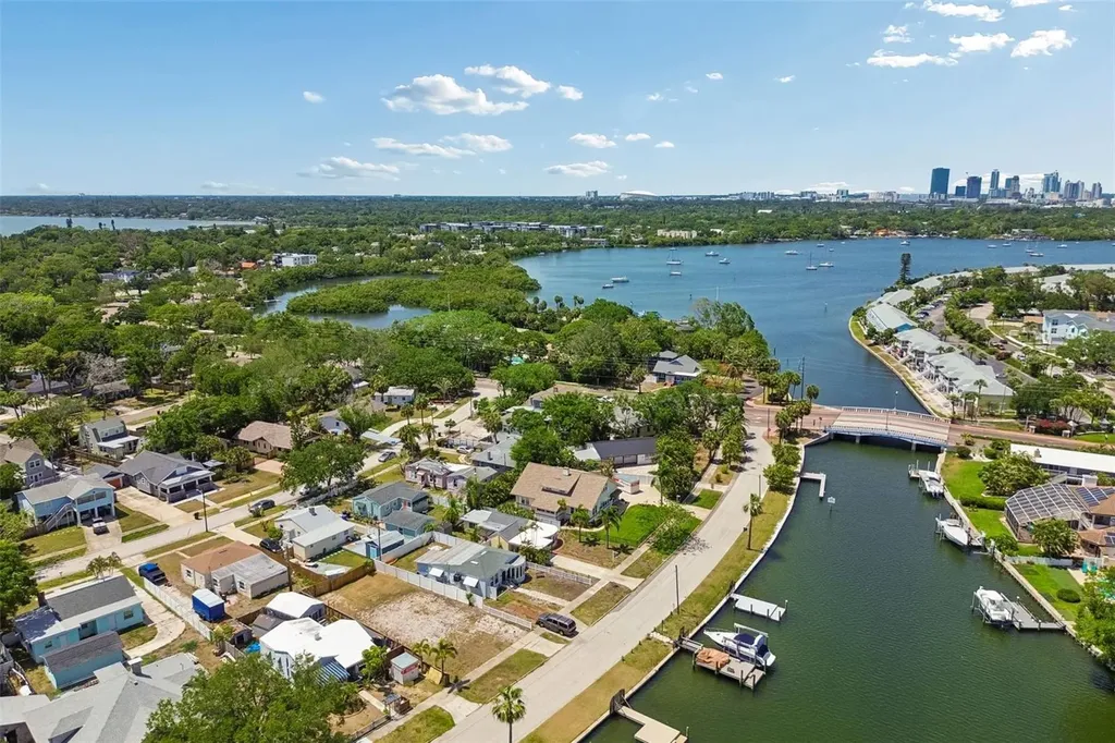4005 Sunrise Drive S St Petersburg FL 33705