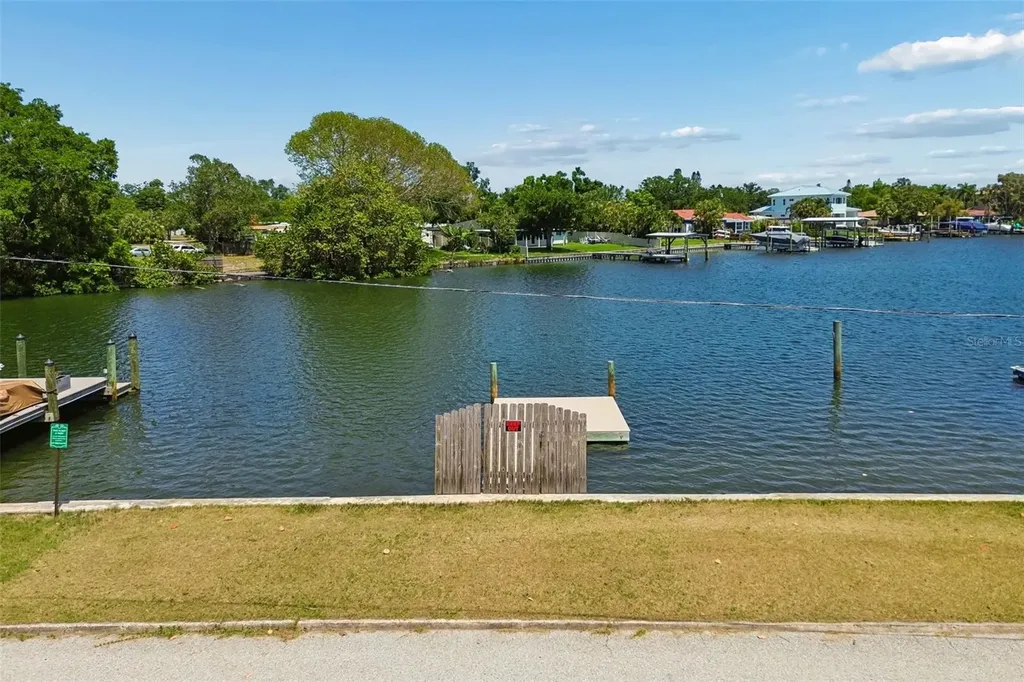 4005 Sunrise Drive S St Petersburg FL 33705